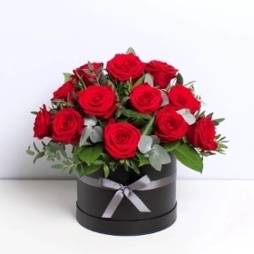 Classic Red Rose Hat Box