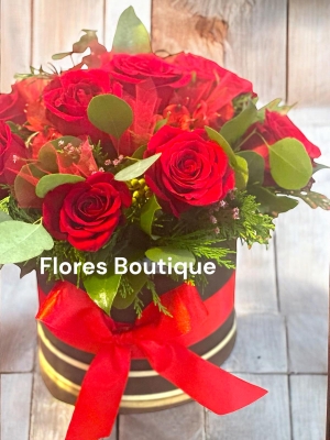 Classic Red Rose Hat Box