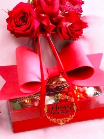 Elegant Red Rose Gift Box